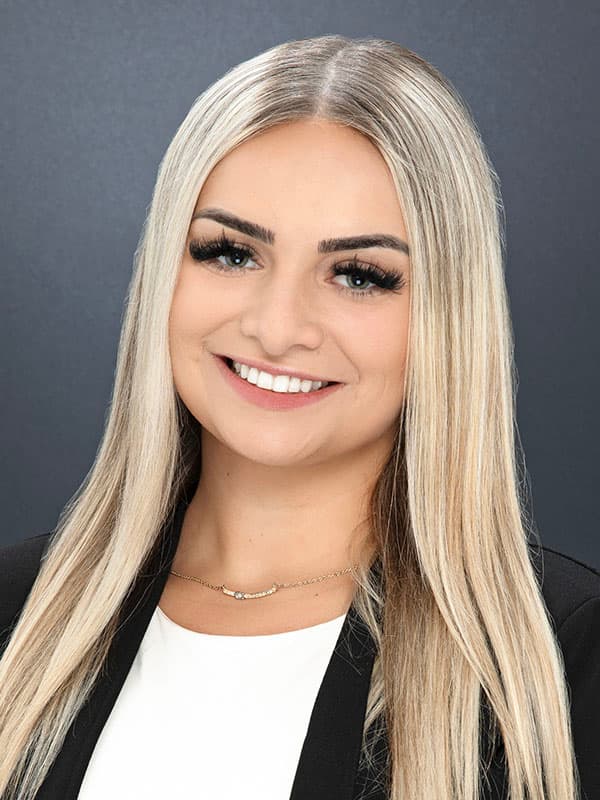 Fanny - Office Manager